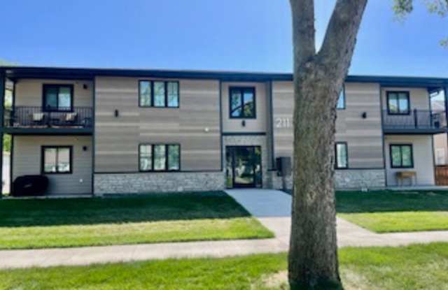 211 Center Street - 204 photos photos 211 Center Street - 204 photos photos