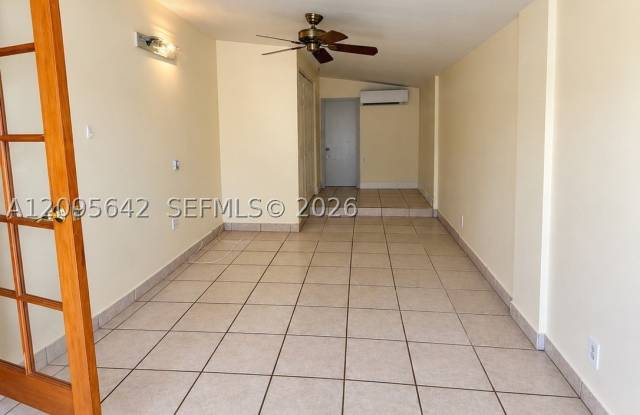 2519 NW 62nd Ter Gallery 4