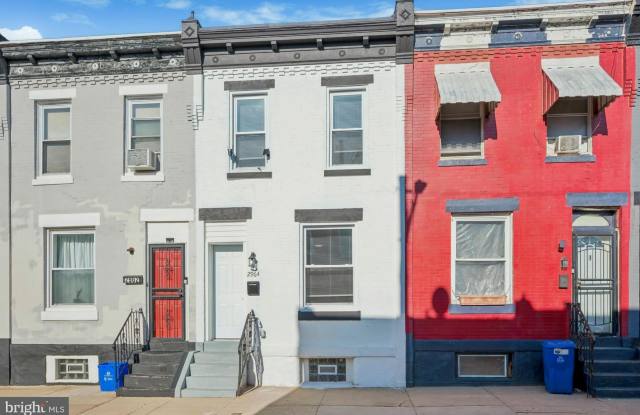 2964 N TAYLOR Street photos photos