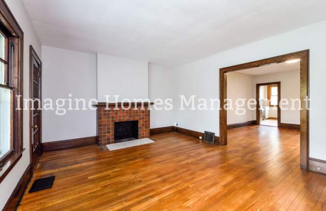 1464 Mars Avenue Gallery 4