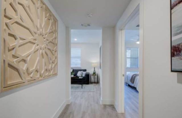 3342 Oakwell Ct Gallery 1