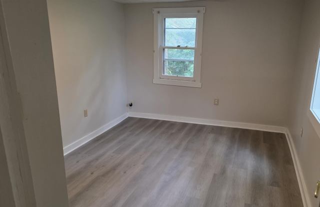 1603 W Arlington Road Gallery 4