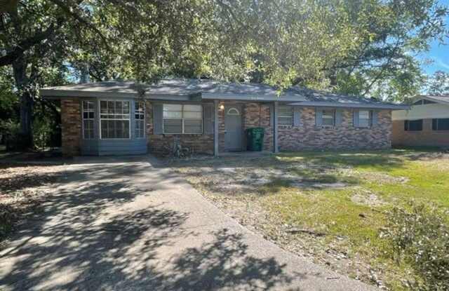 3 Bed 1.5 Bath in Gulfport photos photos