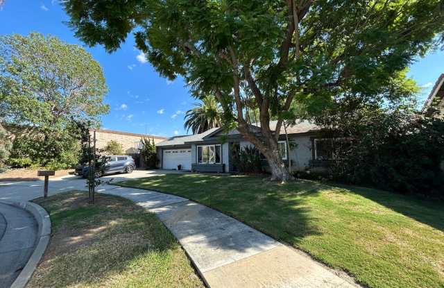 Lovely Single Story 3 Bed 2 Bath Home in Orange on Large Lot Gallery 1