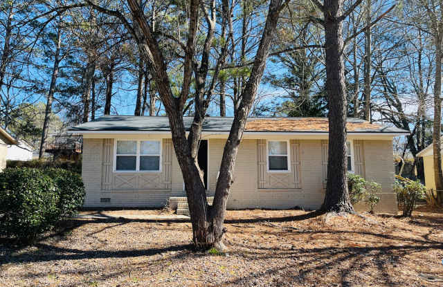 Wow! Check out this charming 3-bedroom, 1.5-bathroom home located in the heart of Downtown Newnan! photos photos