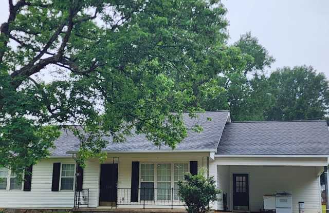Ranch Home w/Large Yard photos photos