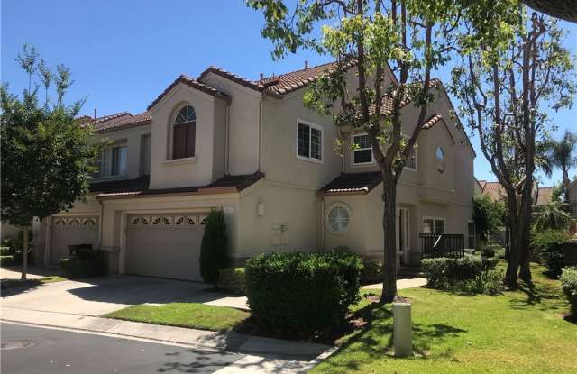 26221 Solrio - 26221 Solrio, Mission Viejo, CA 92692