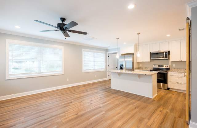 1201 N Oak Street Unit A photos photos