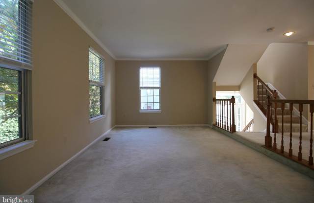 7731 IRONFORGE COURT Gallery 2