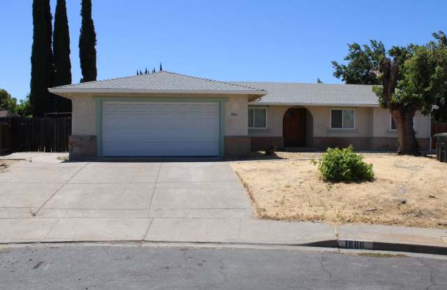 Beautiful 3 Bedroom / 2 Bathroom Pittsburg Home in Court location with Side Yard Access photos photos
