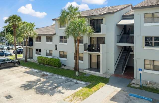 7200 NW 179th St photos photos