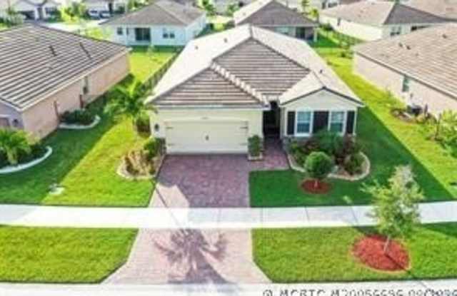 10568 SW Cambria Lane Gallery 2