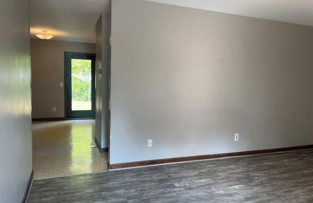 1886 S Boyd Drive Gallery 4