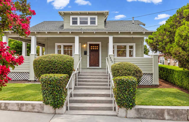 2027-2028 Leasing! 5bd/3ba House w/ Short Walk to Downtown SLO Gallery 1