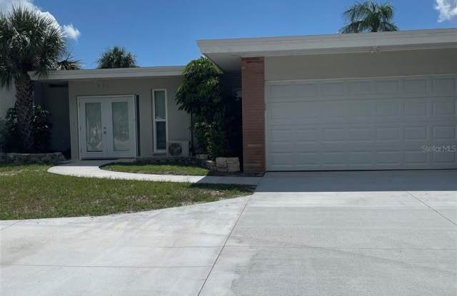 405 4TH AVENUE N photos photos