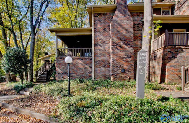 3018 Live Oak - 3018 Live Oak Lane Southwest, Huntsville, AL 35802