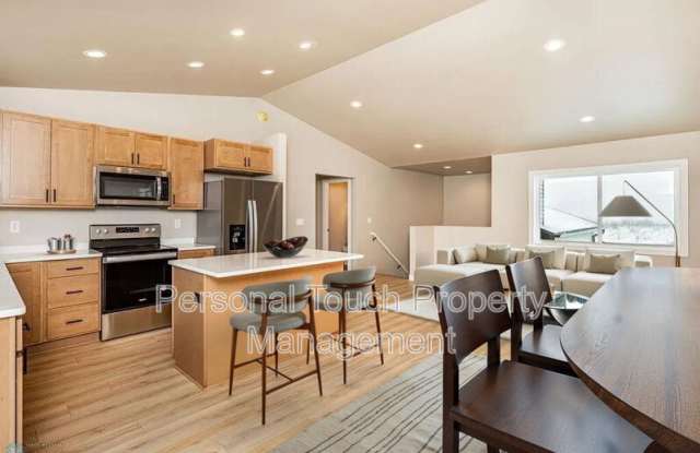 6622 68th Street South - 6622 68th Street South, Horace, ND 58047