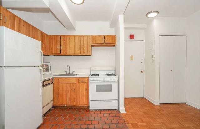 2166 Broadway 17A 17A photos photos