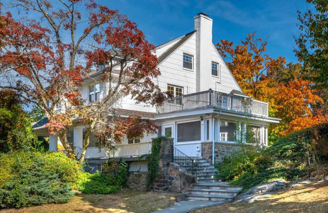 Stately  Grand Colonial on Quiet Street. This Spacious 6 Bedrm 3 1/2 Bath House - 47 Stonelea Place, New Rochelle, NY 10801