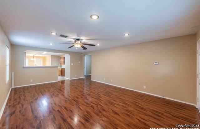 8447 SILVER WILLOW Gallery 4