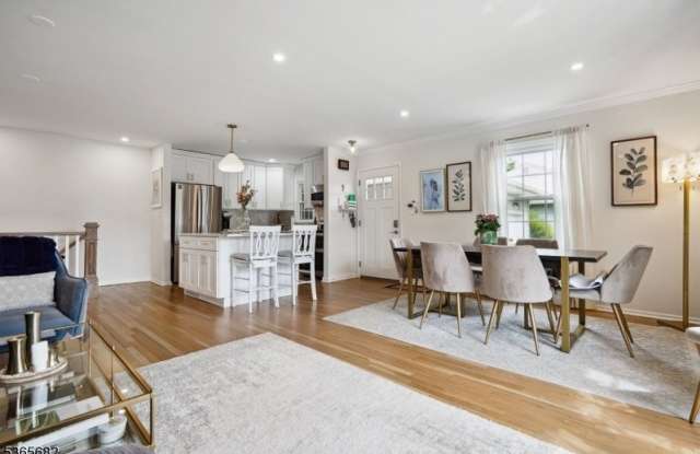 50 Brandywyne Dr photos photos