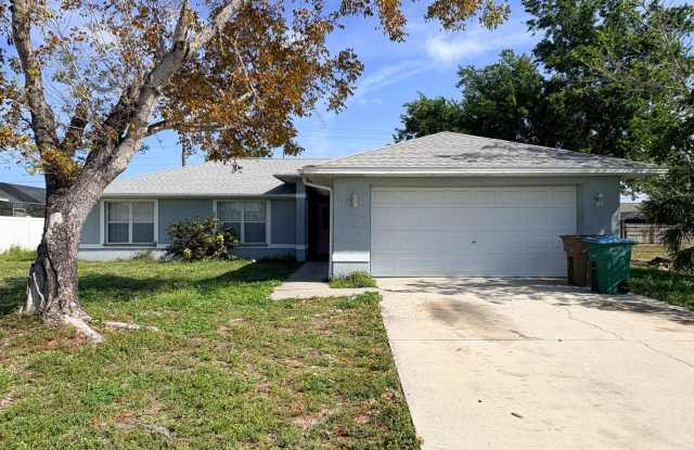 3/2 Single Family Home in Cape Coral for Rent photos photos