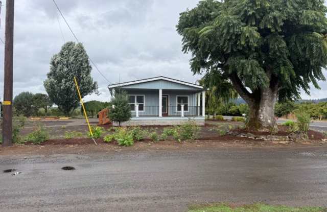 3-Bedroom, 2-Bath Home with Central A/C in Peaceful Independence Setting Gallery 3