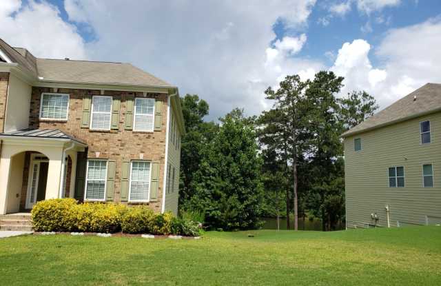 3725 Long Lake Drive Gallery 2