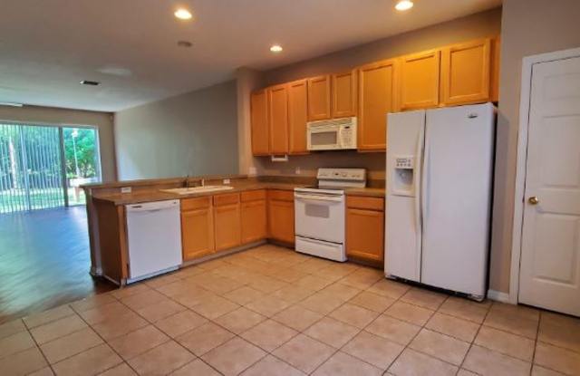 8770 Christie Dr - 8770 Christie Drive, Largo, FL 33771