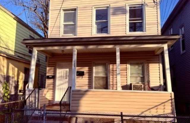 133 Smith St - 133 Smith Street, Elizabeth, NJ 07201