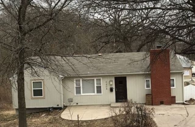 6408 Blue Ridge Cutoff - 6408 Blue Ridge Cut Off, Raytown, MO 64133