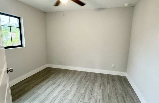 1115 Ivan Ave S Gallery 3