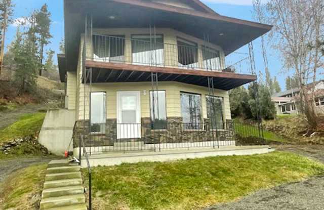 One-Bedroom, One-Bathroom Waterfront Home for Rent – $2,800/month photos photos