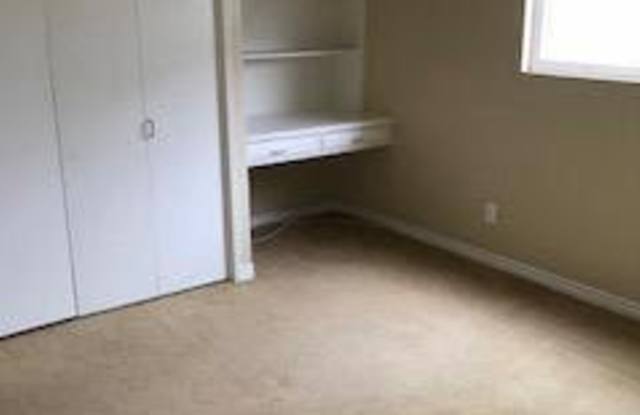 1507 Seal Way Gallery 4
