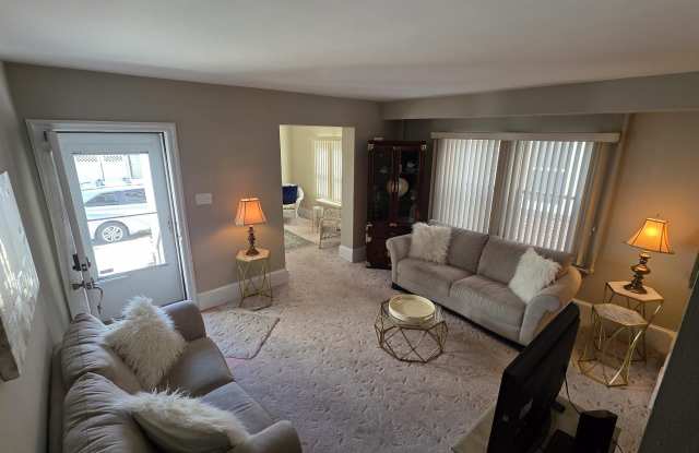 34 N Montgomery Ave Gallery 2