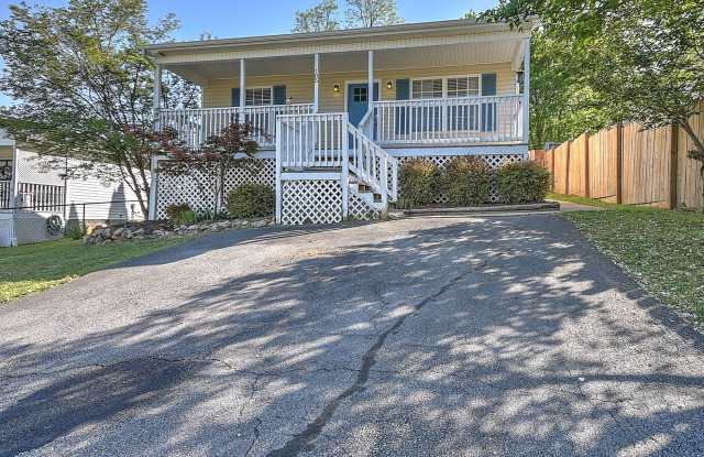 105 Saint James Pl, Bristol, TN 37620 Gallery 1