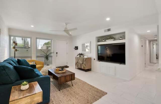 4917 N 73rd Street photos photos