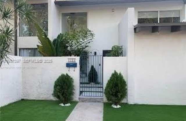 6604 SW 114th Ave photos photos