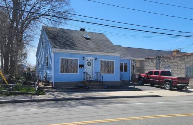 15 Centre Street - 15 Centre Street, East Providence, RI 02916