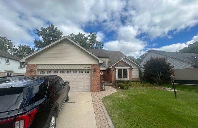 1396 BEMBRIDGE Drive photos photos