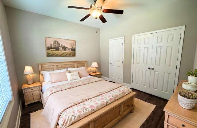 120 Waybill Circle Gallery 3