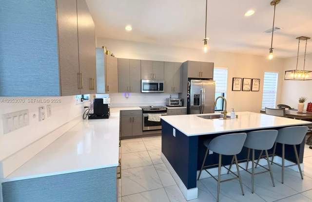 3258 W 99th Place, Hialeah, FL 33018 - 2028 Gallery 3