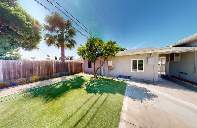 3BD house on Rockford! Gallery 1