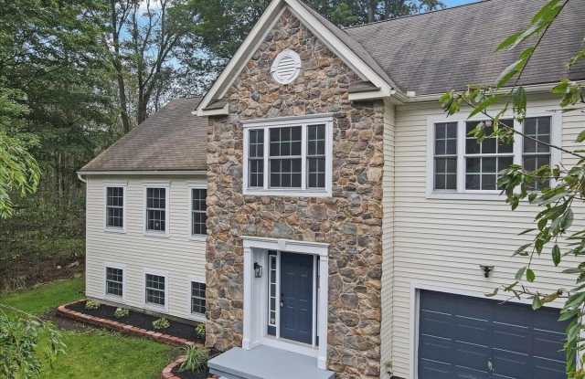 2704 Starlight Terrace Gallery 1