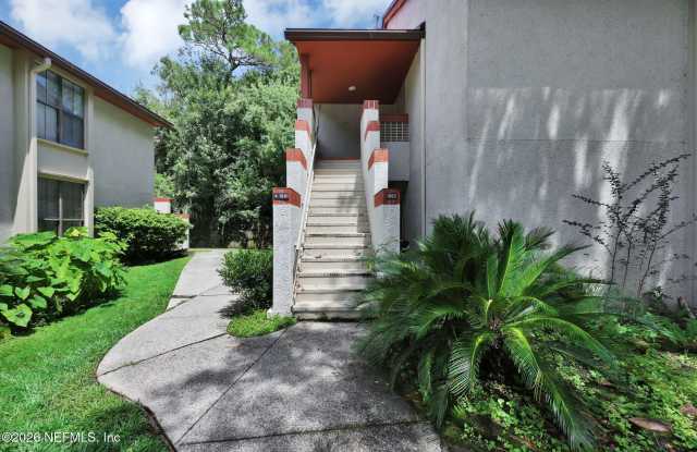 1602 WOOD HILL Place Gallery 4
