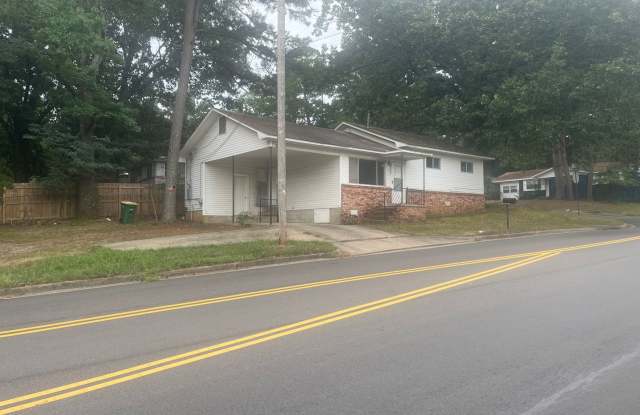 Nice & clean 3 bedroom 1 bath home off John Barrow -AVAILABLE NOW! Gallery 1