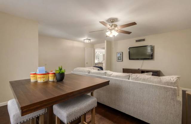Spacious Phoenix 3 Bedroom Gallery 3