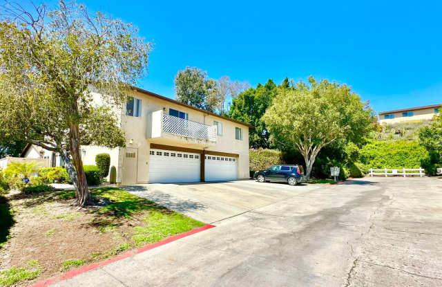 Quiet End Unit in Lovely HOA Community, Complete with Garage, Fenced Yard Space,  Community Pool  Spa! - 9784 Caminito Bolsa, San Diego, CA 92129