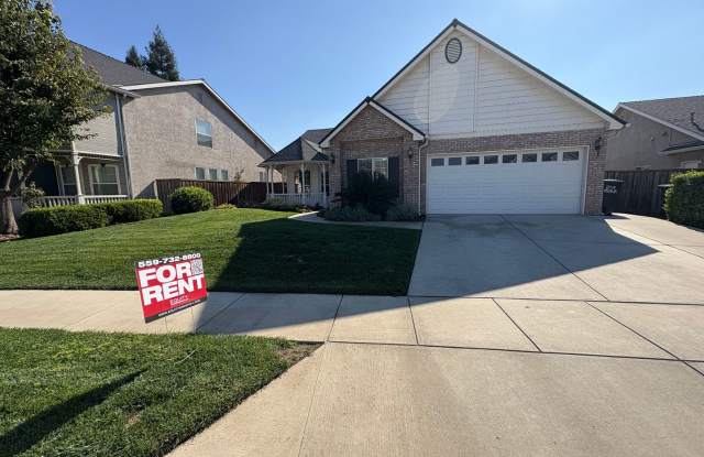 NW Visalia home with Solar Available Now! - 6227 West Oak Avenue, Visalia, CA 93291