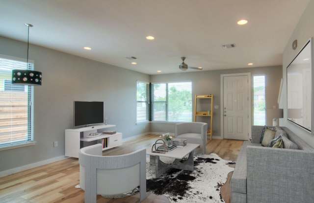 UT PRE-LEASE: North Campus house, 2014 construction, custom kitchen, across from the UT Red River Shuttle - 4303 Red River Street, Austin, TX 78751